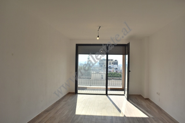 Office spaces for rent in Kongresi i Manastirit street in Tirana.
The apartment it is positioned on